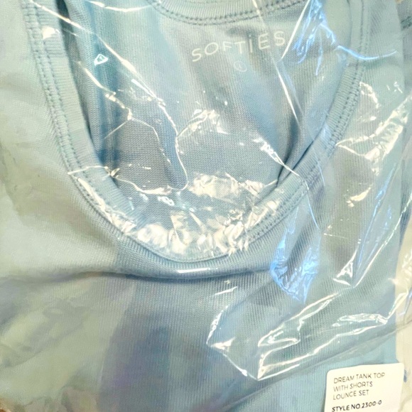 SOFTIES NWT Dream Jersey tank & short set
Size L color Surf - Picture 10 of 10